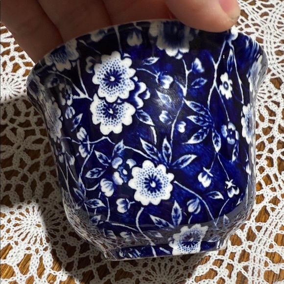 Blue Floral Tea Cup and Saucer Set - Picture 5 of 7